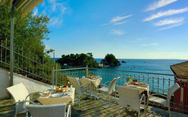 Acrothea Hotel