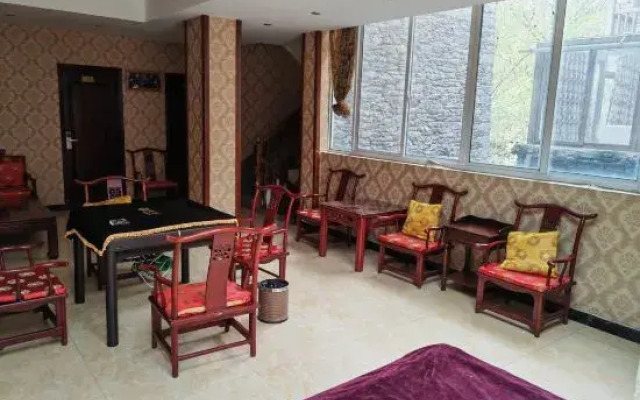 Erma Homestay (Taoping Dongzhai No.2 Branch)