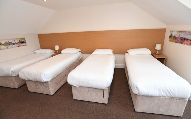 Rooms at the Royal