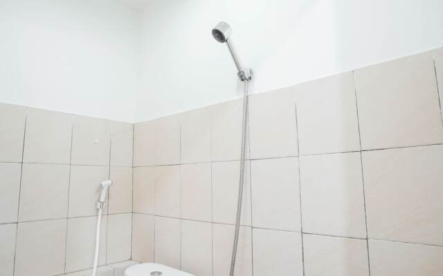 Nice And Cozy Living 2Br At Green Pramuka City Apartment