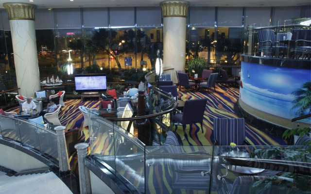 Royal Marina Plaza
