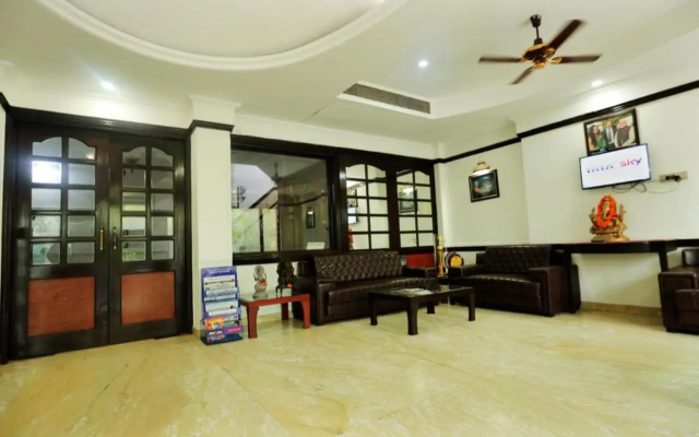 Hotel Panickers Residency