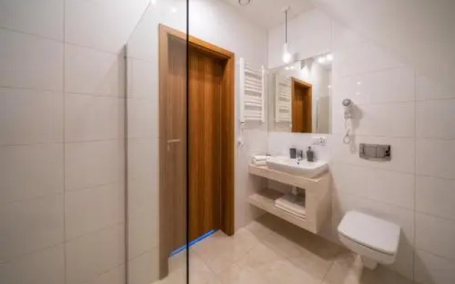 Apartamenty i pokoje Przy Termach