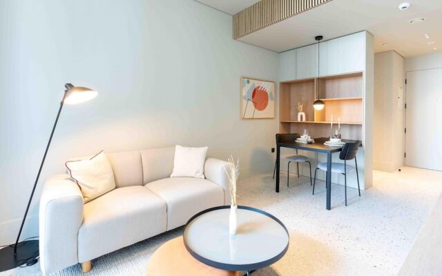 Modern Studio w Balcony in Business Bay