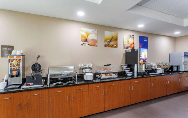Comfort Inn & Suites Atoka-Millington