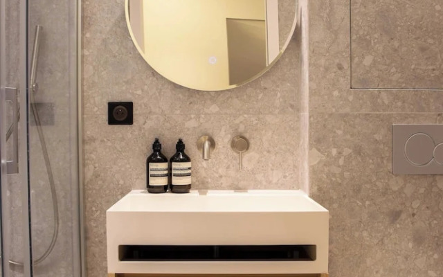 Modern Apartment -ac-1br-4p-pantheon