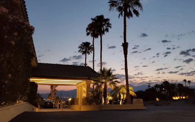 Azure Palm Hot Springs