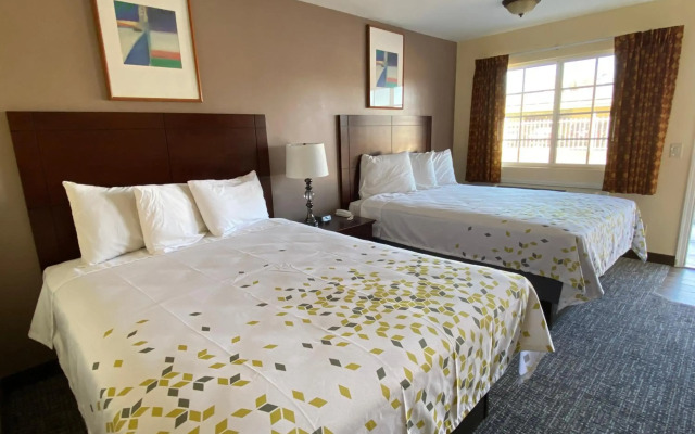 BeachWay Inn