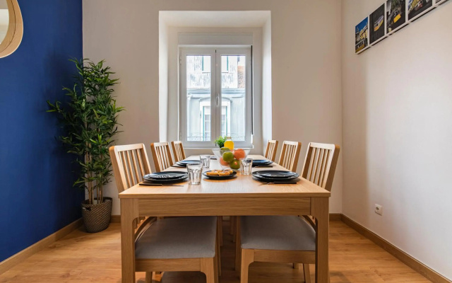 3 bedroom apt near Av. Liberdade