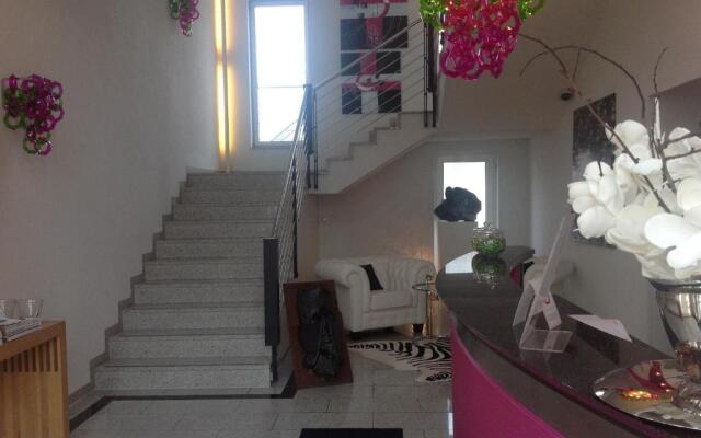 Ressmann`s Residence