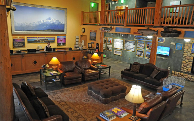 Pike's Waterfront Lodge