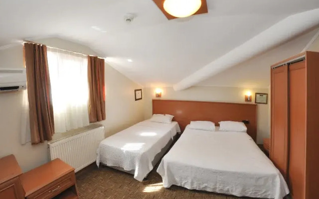 Ranax Hotel
