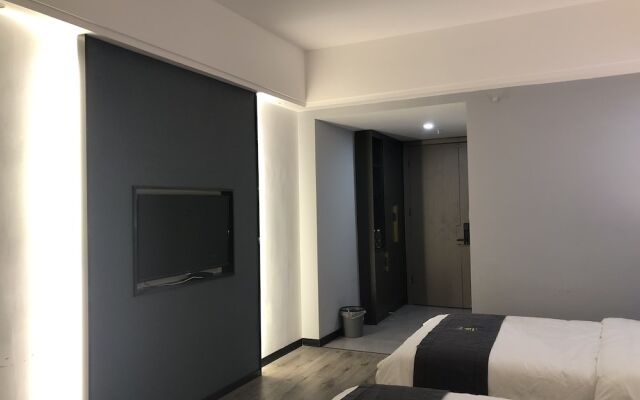 Heqi Hotel
