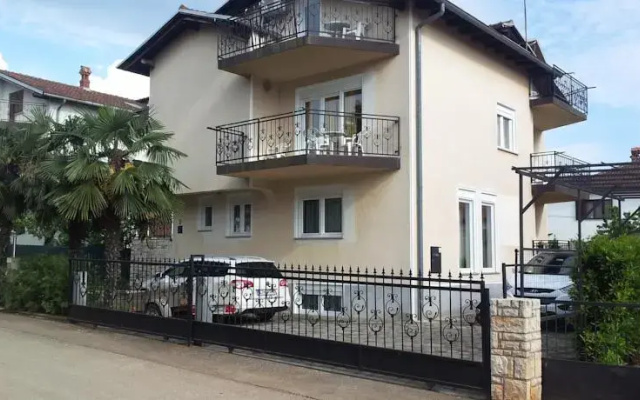 Apartments Kivi