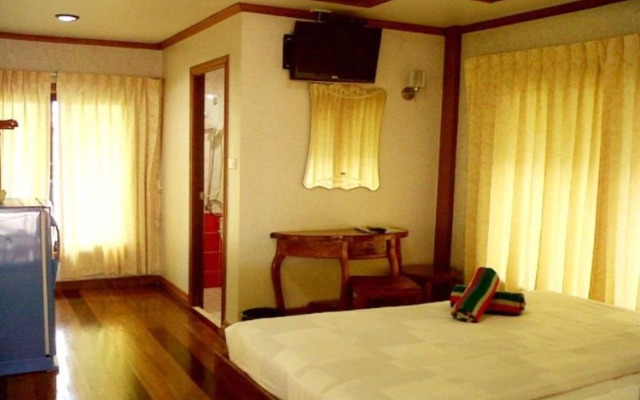 Sri Phairin Resort
