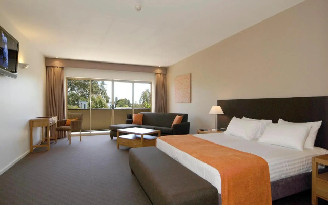Mornington Hotel
