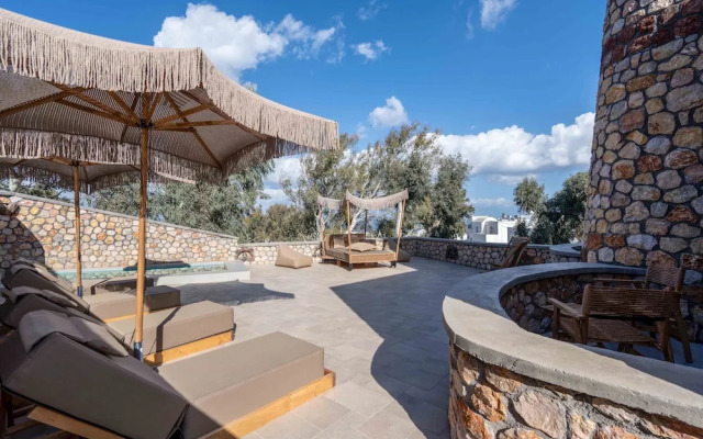 Pithos Apartments