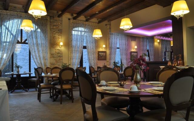 Areos Polis Hotel