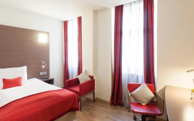 Отель Orangerie