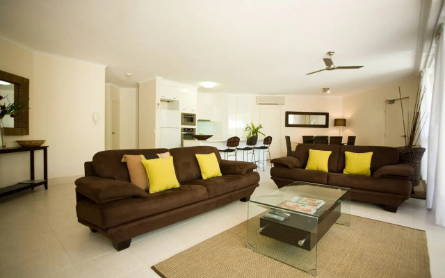 Noosa Tropicana
