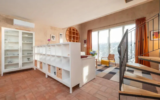 Green Lodge - Apartment 10 - 1 BR 1 Bath