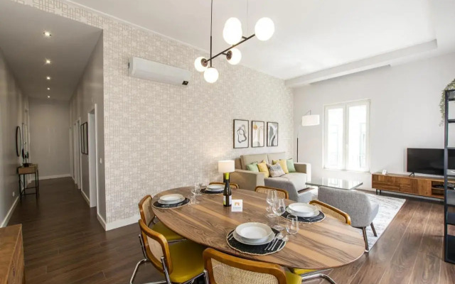 Elegant & Sophisticated Campo Ourique by GT House