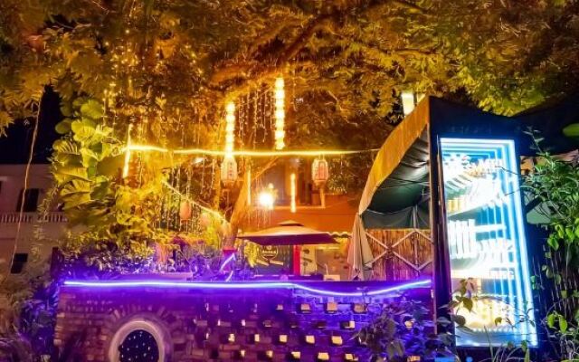 Shenzhen Lezizai Meijiu Time House B&B（Yangmeikeng/judiaosha)）