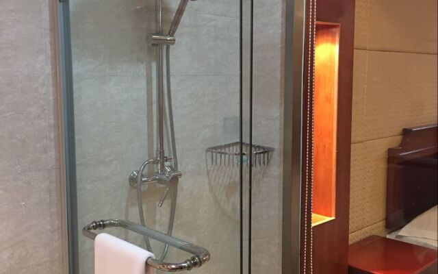 Gloria Plaza Hotel Hangtou