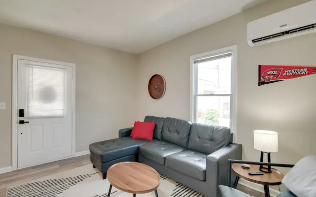 Hilltopper Convenience: Modern Duplex Near WKU