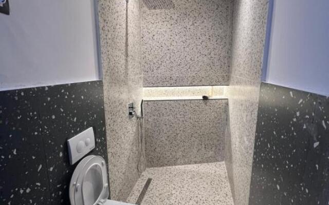 Your black & white Studio Suite