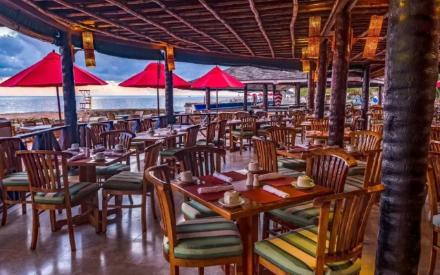 Decameron Club Caribbean Runaway Bay, Ramada All-Inclusive Resort