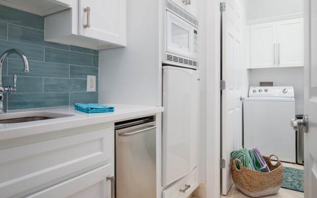 Sea Pearl (S) - 4BR 4.5BA - (13)