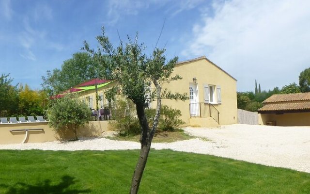 Villa With 3 Bedrooms in Lirac, With Private Pool, Enclosed Garden and