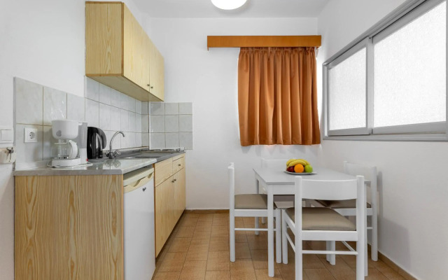 Anixis Hotel
