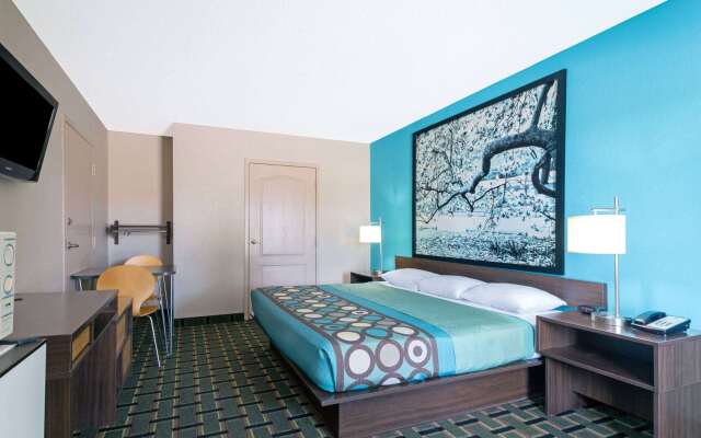 Super 8 by Wyndham Brunswick South/I-95