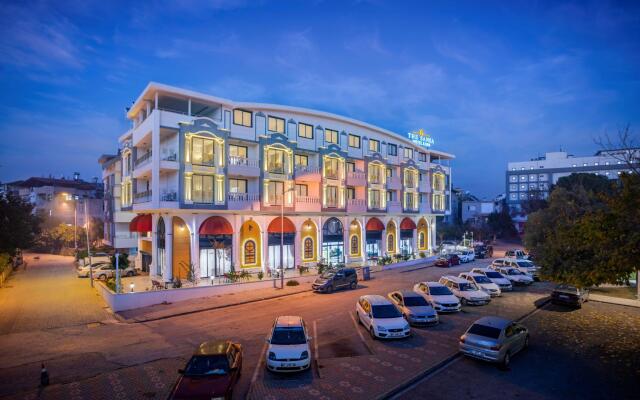 Курорт The Sansa Hotel & Spa