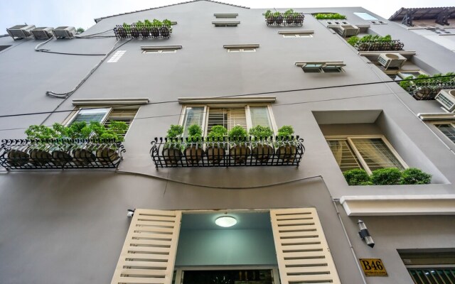 Zeta Apartment