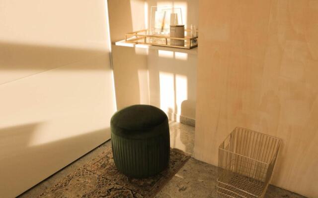 Charming Apartment: only 10 Minutes to the Center