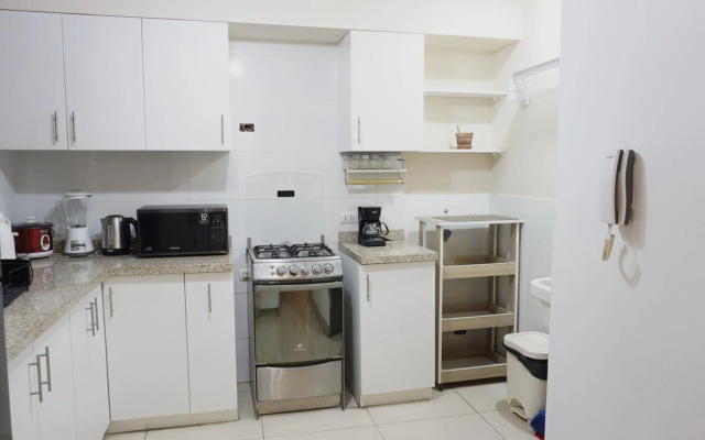 Casa Pillqu APARTAMENTOS PRIVADOS - 10min del Aeropuerto Lima PE