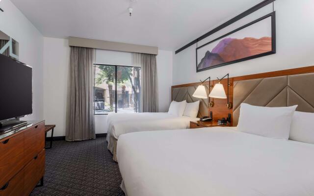 DoubleTree Suites by Hilton Hotel Sacramento - Rancho Cordova