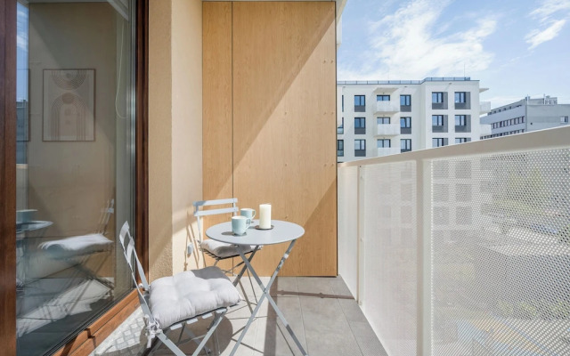 Miedziana Apartment Wrocław by Renters