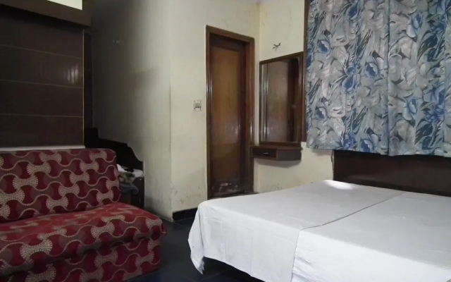 Hotel R S International