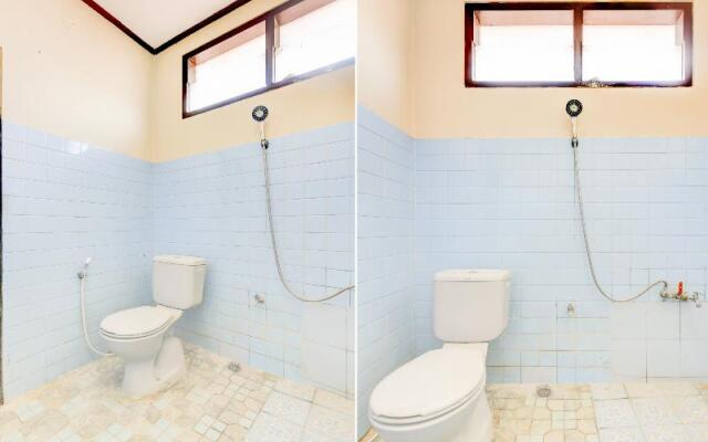 OYO 90385 Hotel Cadaka