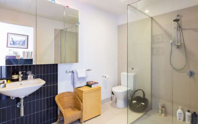 TALIA, 1BDR Carlton Apartment