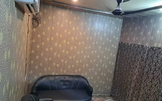 Pari Ac Restaurant & Hotel
