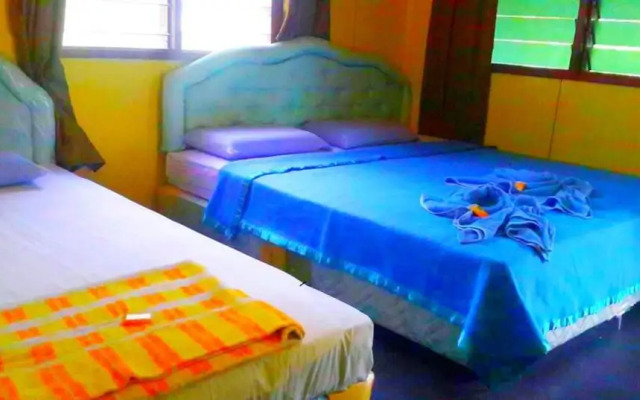Sukau Backpackers B&B