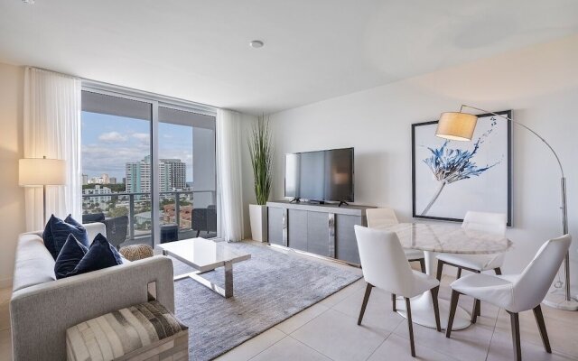 914 Tiffany House 1 Bedroom Condo by RedAwning