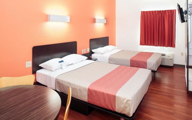 Motel 6 Wilkes Barre, PA - Arena