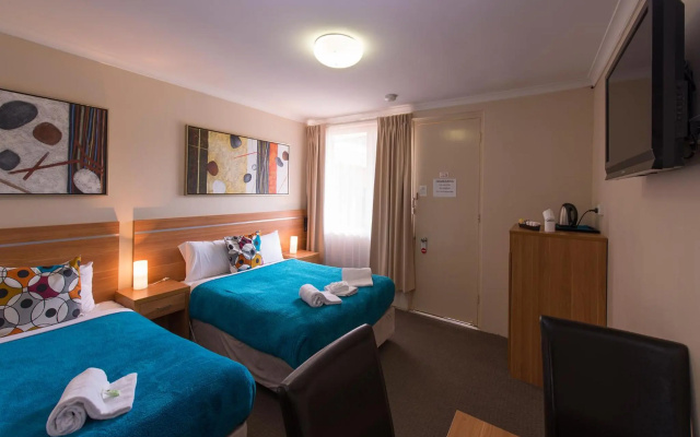 3 Sisters Motel – Guest Rooms – Sydney