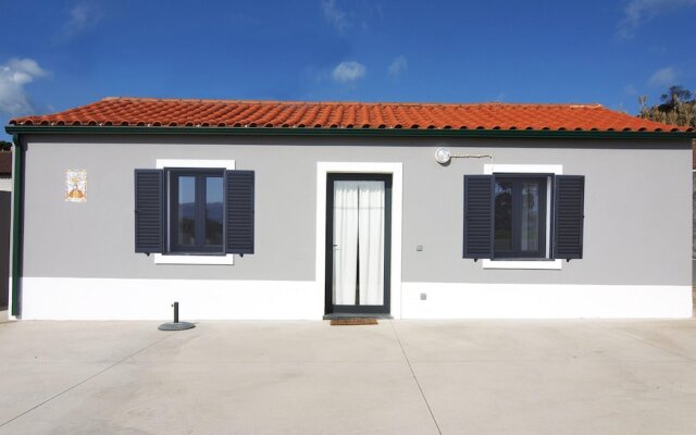 House With 2 Bedrooms In Praia Do Almoxarife, With Wonderful Sea View, Terrace And Wifi - 300 M From